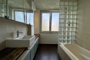 Gallery 01
